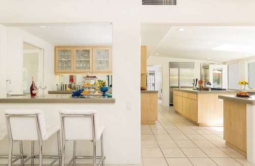 Old Las Palmas House | Mid-Century Modern Celebrity Estate By Wexler! Alan Ladd Estate! Private! Spectacular Mountain Views!