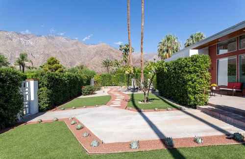 Old Las Palmas House | Mid-Century Modern Estate In Old Las Palmas! Private! Spectacular Mountain Views!