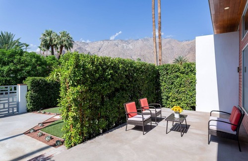 Old Las Palmas House | Mid-Century Modern Estate In Old Las Palmas! Private! Spectacular Mountain Views!