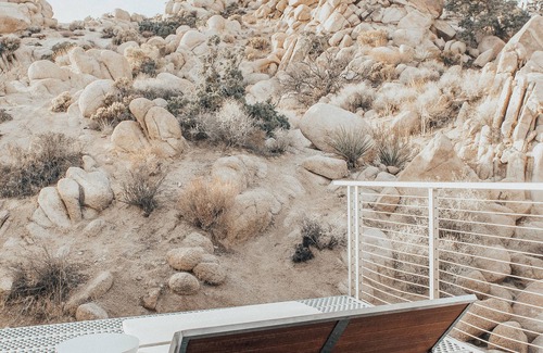 Yucca Valley House | Mid-Century Modern Desert Getaway on 10 Acres