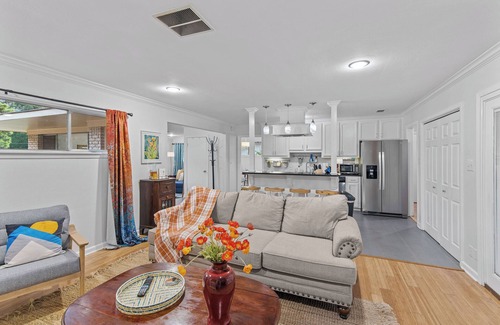Broadmoor House | Mid-Century Modern Vibes