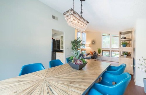 Orlando House | Mid-century Modern Villa w/Pool Near Universal