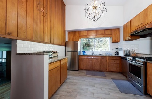 Durango House | Mid Century Mountain Home on 3 acres - 10 Minutes to DGO - AC-Hot Tub-Views