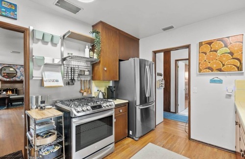 Burbank House | Mid-Century Retreat in Burbank