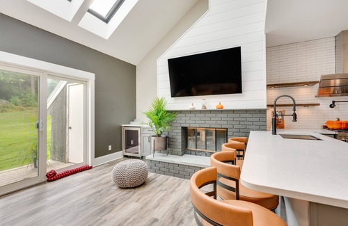 Plymouth Condo | Mid-Century Tenney Mountain Condo Near Hiking