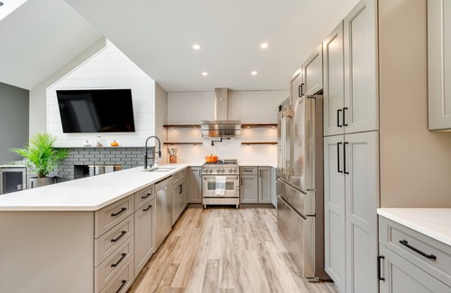 Plymouth Condo | Mid-Century Tenney Mountain Condo Near Hiking