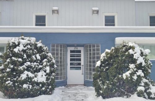 Hibbing Apartment | Mid-century Vintage Apartment
