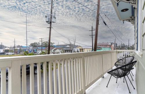 Mid-City House | Mid-city Retreat Private Balcony Stay