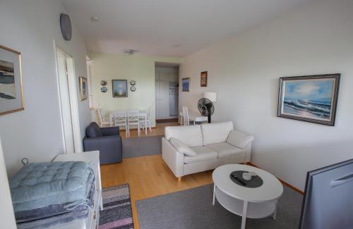 Kemi Apartment | Mid Haven Cozy Apartment with Sauna, Glassed Balcony and Free Parking