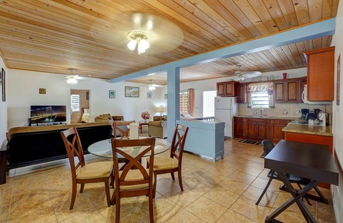 Estate Barren Spot 2 Apartment | Mid-Island beauty! 5 minutes from shopping, dining and the beach.