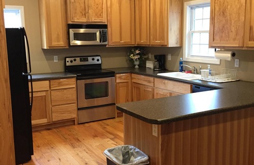 Scottsboro Cabin | Mid Lake & located less than .2 mi from the boat ramp! Covered parking w/Power.