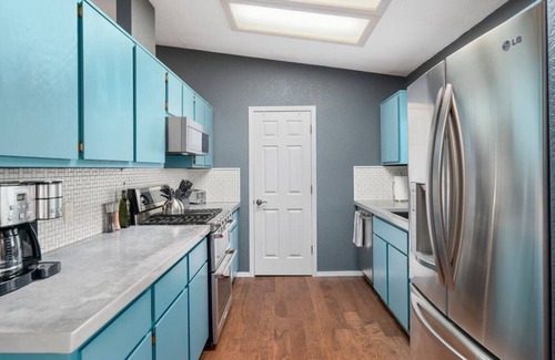 Cottonwood-Verde Village House | Mid Mod Home, Deck, Hot Tub, Verde Valley Views