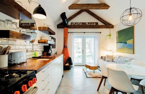 Louisville Apartment | Mid/Mod ' Little House' in Old Town Louisvillenn