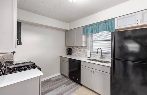 Hobart House | Mid Term Rental Home in Hobart 1224 W Home Ave