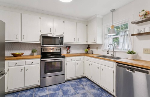 Central Newport News House | Mid-Term Rental; Townhome in Central Newport News