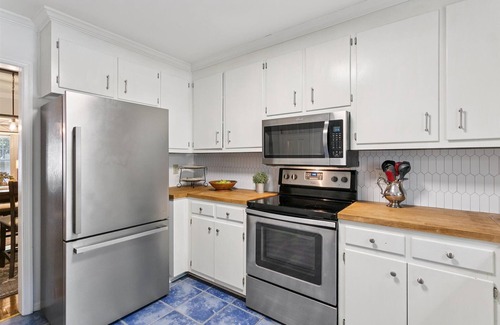 Central Newport News House | Mid-Term Rental; Townhome in Central Newport News