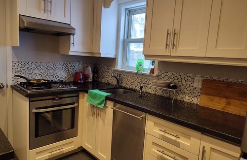 Mount Pleasant East House | Mid Town HomeResidence Davisville