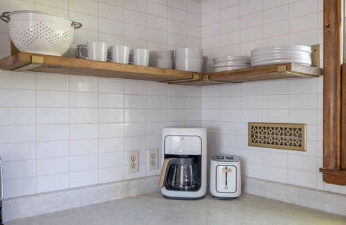 Rapid City House | Midcentury Modern Meets Boho 3 Bedroom/1 Bath in the middle of Rapid City.
