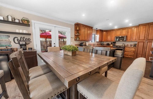 Woodlands Ski Chalet | Middle Bear Chalet -Perfect getaway for a weekend in the mountains!