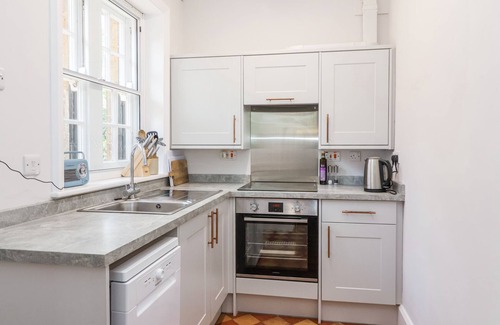 Kingston St Mary Cottage | MIDDLE LODGE, pet friendly, character holiday cottage in Taunton