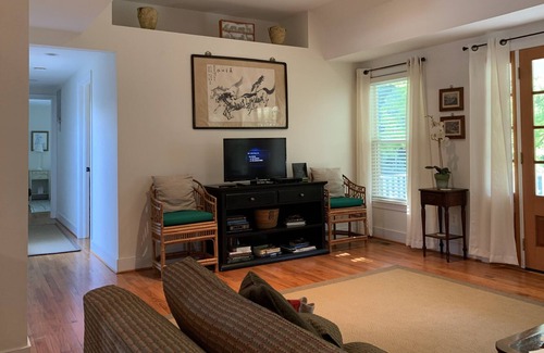 The Plains House | Middleburg~The Plains High speed Internet! 1 level w back deck, Mountain View!