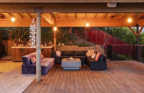 West Hills House | Middlebury Heights with Pool