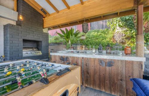 West Hills House | Middlebury Heights with Pool