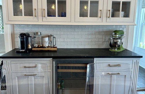Middlebury - Warren House | Middlebury, VT Newly renovated four bedroom Luxury Home (sleeps 8)