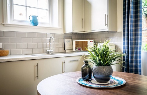 York Cottage | Middlethorpe Manor no 5 - Sleeps 4 guests in 2 bedrooms