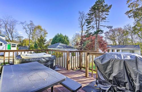 Leonardo House | Middletown Township Home, Close to Beaches!