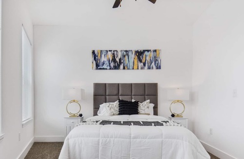 Castleberry Hill Apartment | Midknight Chateau