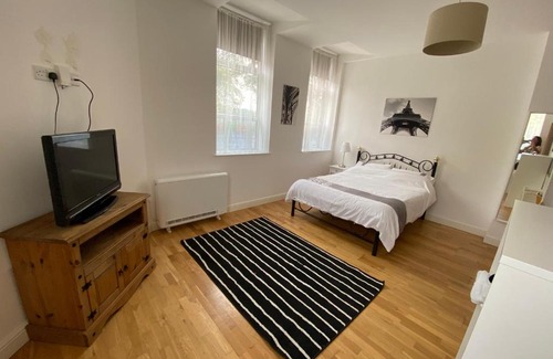 Oadby Apartment | Midland apartments- Open plan