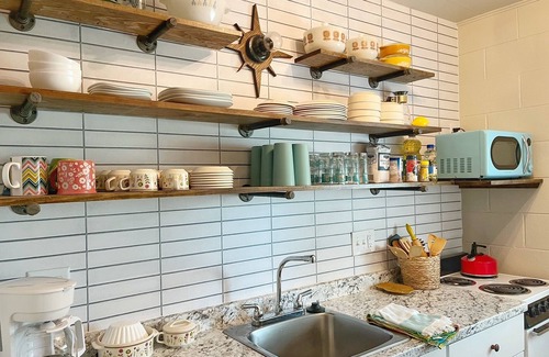 Hays House | MIDMOD ON SIXTH - Fun retro house downtown!