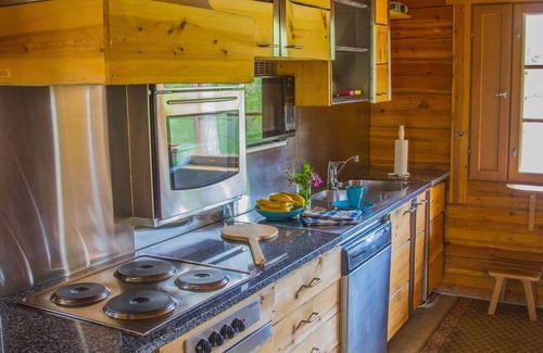 Inari Cabin | Midnight sun in Finnish Lapland