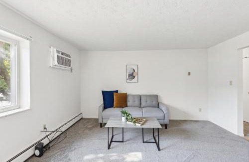 Parma Apartment | Midtown 3229i Cozy & Comfy I Free Parking