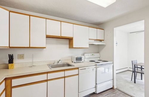 Parma Apartment | Midtown 3605I Cozy & Comfy I Free Parking