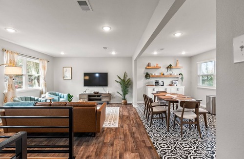 Little Rock House | Midtown 4 BR for Work Stays and Home Transition