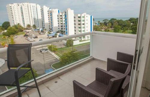 Playa Blanca Apartment | Midtown Apto in Town Center