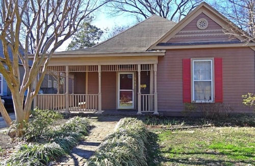 Lenox House | Midtown Charm walkable to Overton Square