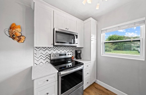 Cocoa Beach Apartment | Midtown Cottage - Walk to it All!
