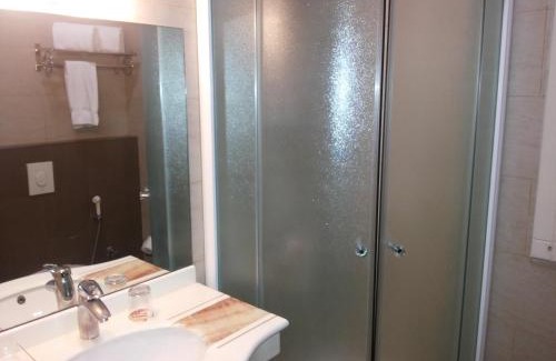 Hamra Hotel | Midtown Hotel & Suites