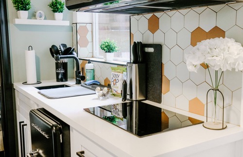 Midtown Apartment | Midtown Houston Studio, Fast Wifi, Late Check Out!
