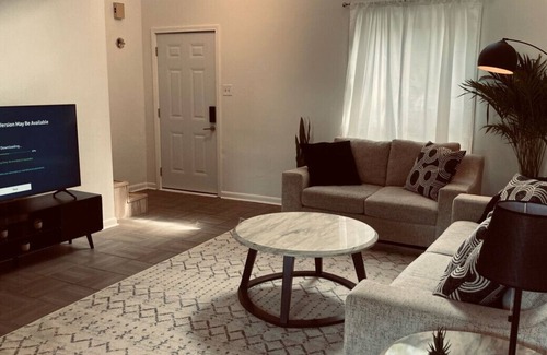 Hillcrest Apartment | Midtown loft, King bed, touch of modern