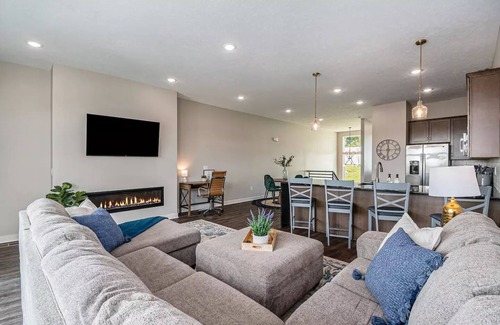 Omaha House | Midtown Luxury near UNMC