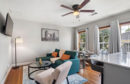 MacGregor House | Midtown, Med Center, Dt Home Games Patio Bbq