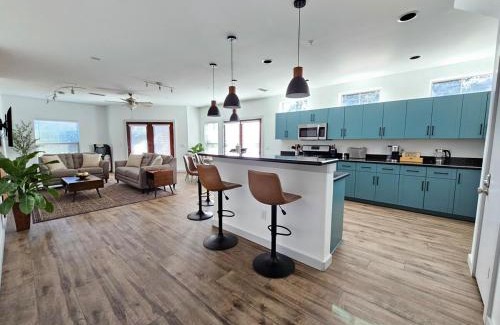Midtown House | Midtown modern retreat!