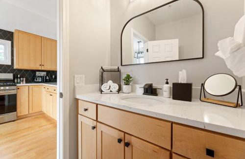 Traverse City Apartment | Midtown Modern - urban condo walkable to bars and beach