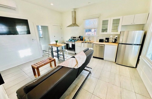 Downtown Reno House | Midtown/Renovated 3 TVs Sleeps 7