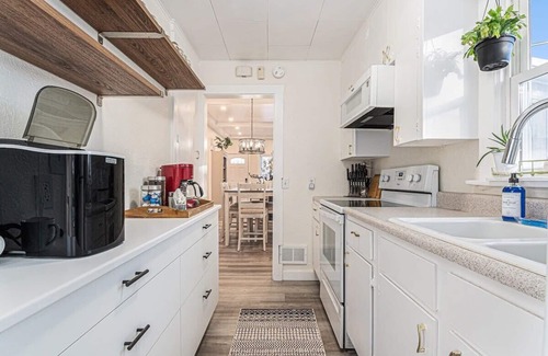 Benson House | Midtown Spot! Lovely Fenced Backyard & Hot Tub!