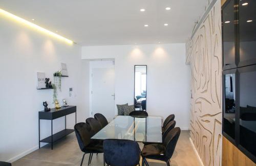 Tel Aviv Apartment | Midtown Towers TLV